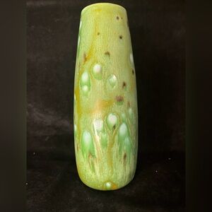 Green ceramic drip vase 7.5”x2”